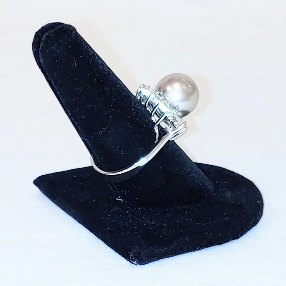 Faux Gray Pearl and cubic zirconia ring 8.5